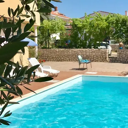 Apartment Ana *